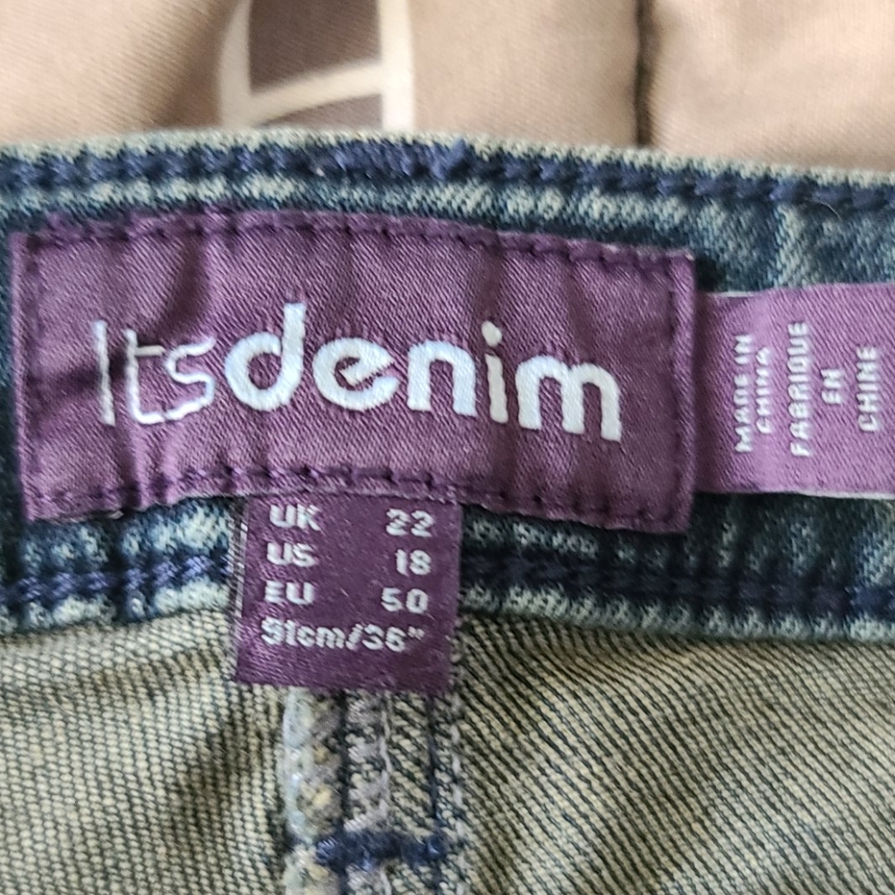 Long Tall Sally Bootcut Jeans. Size 18, 36 in.